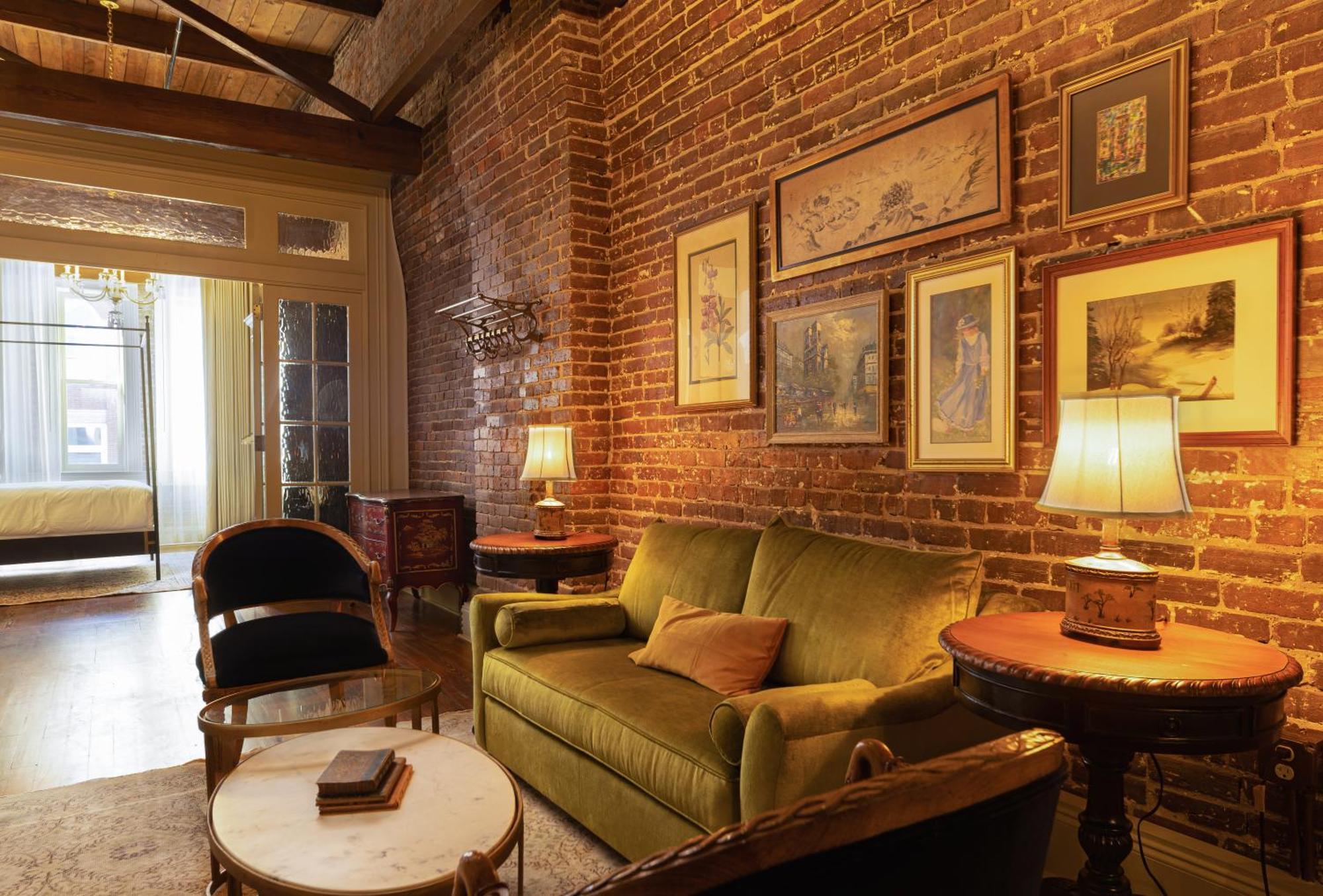 Hotel Cleo, Knoxville Downtown, A Tribute Portfolio Hotel Luaran gambar