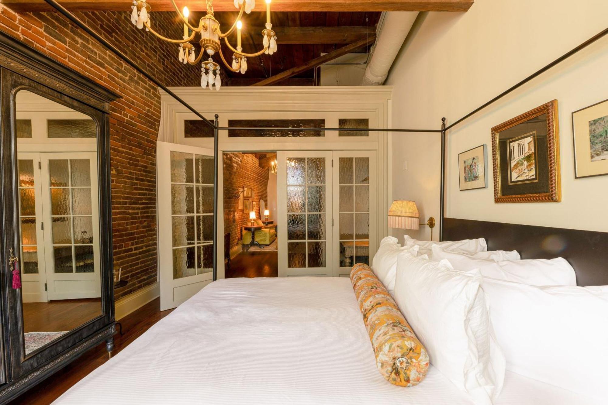 Hotel Cleo, Knoxville Downtown, A Tribute Portfolio Hotel Luaran gambar