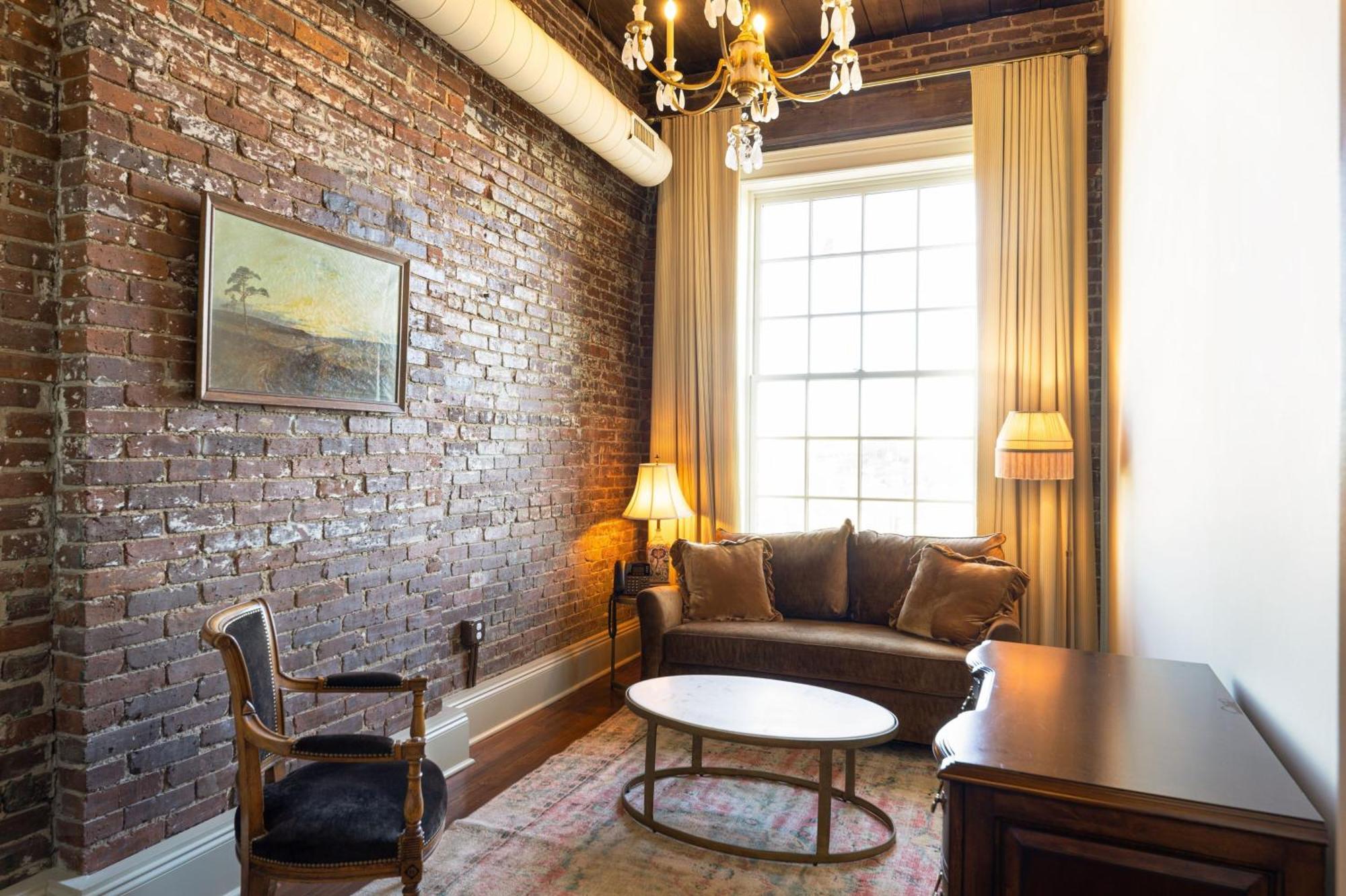 Hotel Cleo, Knoxville Downtown, A Tribute Portfolio Hotel Luaran gambar