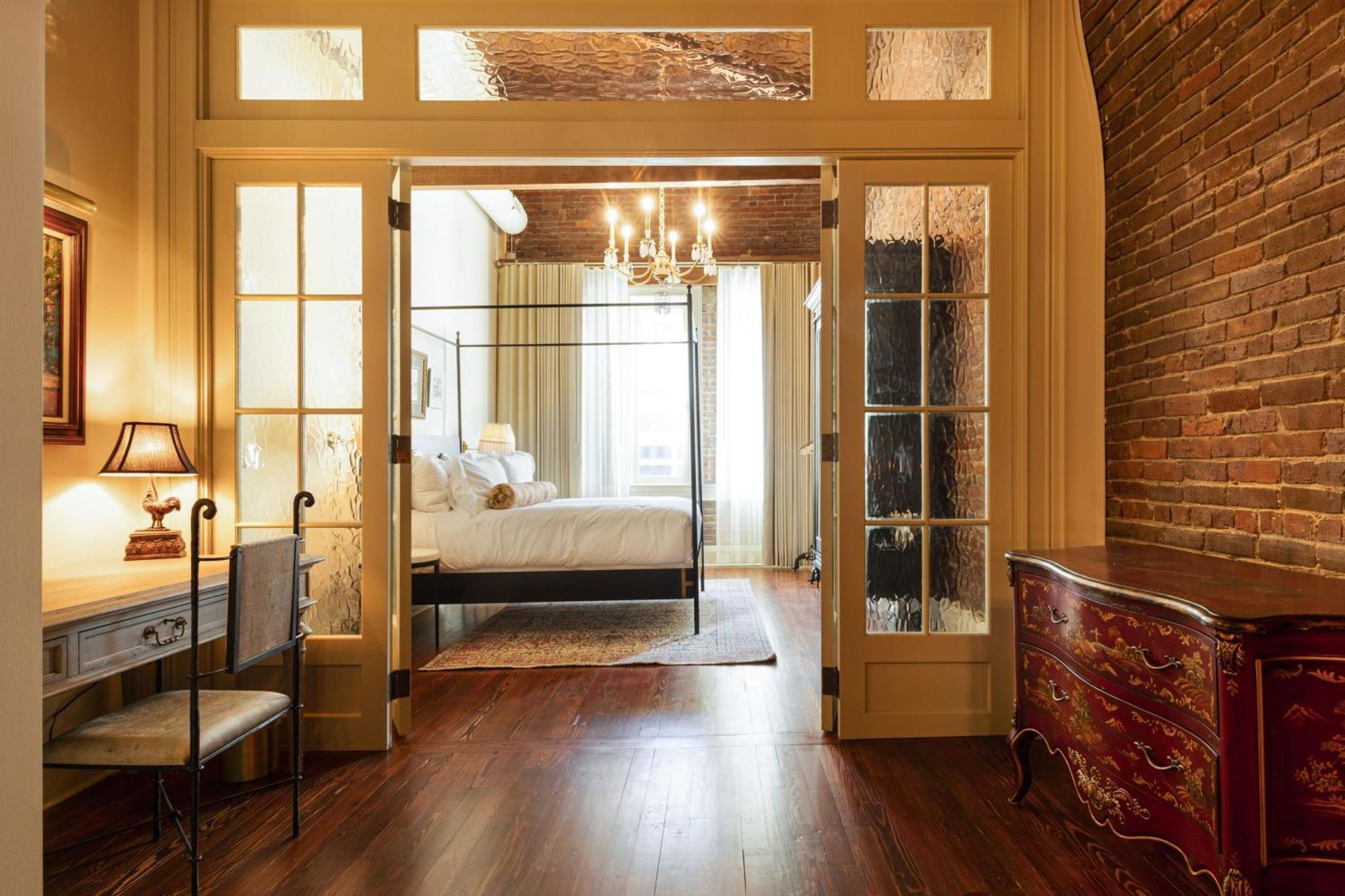 Hotel Cleo, Knoxville Downtown, A Tribute Portfolio Hotel Luaran gambar